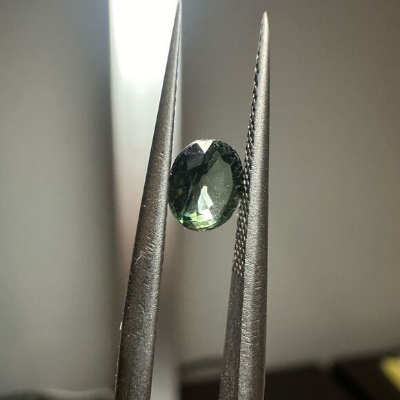 .52ct oval cut, VVS quality green sapphire!! - Picture 6 of 7